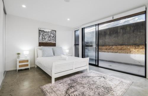 Northcote Casa | Northcote 3-Bed Townhouse Near Cafés & Shops