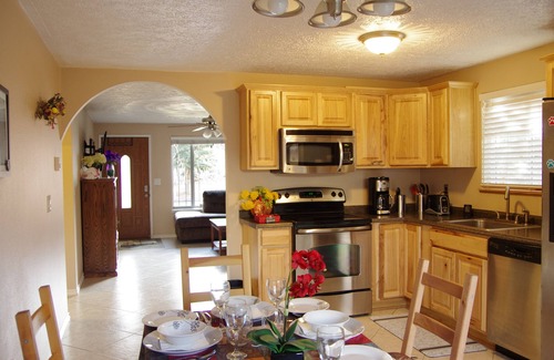 Mountain View Casa | Northeast Bend House