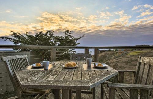 Dillon Beach Casa | Northern Lights! Hot Tub! Game Room! Expansive and Spacious!