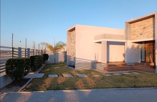Oshakati Cama Y Desayuno | Northern Oasis