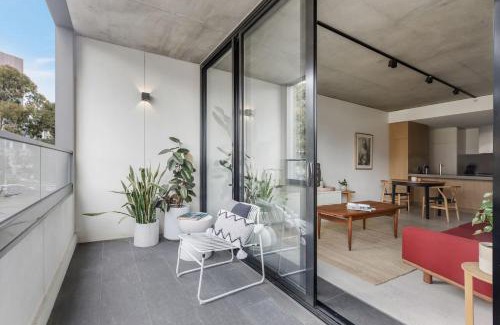 North Melbourne Apartamento | Northside Grove - A Leafy City Fringe Escape