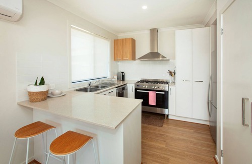 Norlane Casa | Northside Townhouse, Geelong