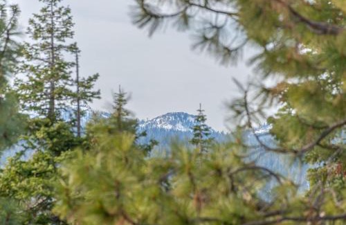 Truckee Casa | Northstar Resort Condo for 8 Free Shuttle