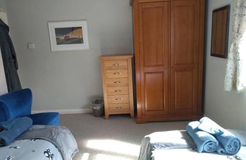 Thorpe St Andrew Casa | Norwich City, lovely 3 bed house, EV charger, arcade machine, free parking for 3 cars