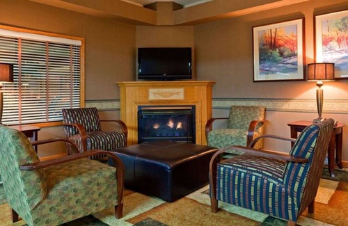 Eagan Casa | Norwood Inn Eagan - 1 King Suite with Spa Bath Oversized Non Smoking
