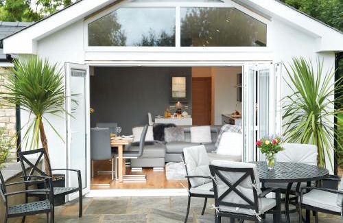 Pencoed Casa | Nos Da