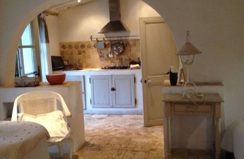 St.-Remy-de-Provence Apartamento | Nostradamus, Mas Dagan romantic apartment for 4 people