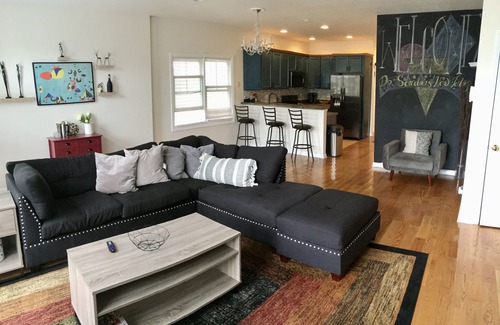 North Bergen Casa | Not your average Basement , 30 mins from Time Square, NYC