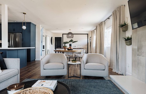 Point Loma Heights Casa | Nothin' Like Nimitz w/ Hot Tub, EV Charger + More