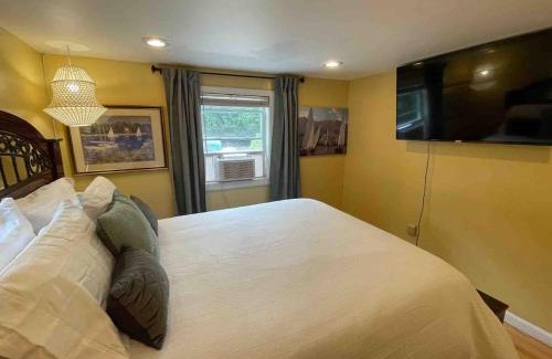 Georgetown Casa | Nothing Fancy Older Pet Friendly Home near I 95