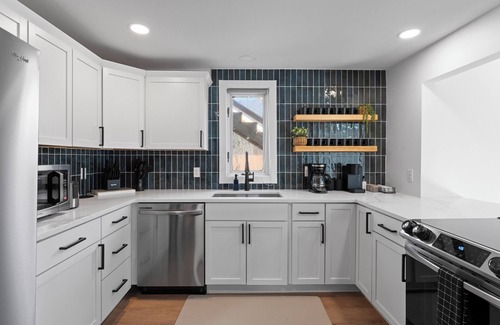 South Bend Casa | Notre Dame Haus: Pool, Game room & 5 min to campus