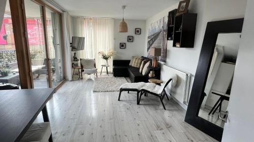 Notting Dale Apartamento | Notting Hill 2-Bed Apt with Balcony 1 min to Tube