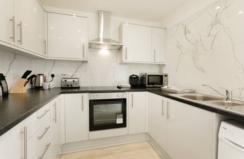 Bramcote Villa | Nottingham Serviced Accommodation