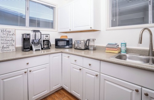 Novato Casa | Novato Farmhouse Inn