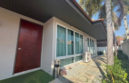 Central Pattaya Villa | November T Pool villa 4 บ้านพลูวิลล่า 3 ห้องนอน 3ห้องน้ำ มีสระว่ายน้ำส่วนตัวบ้าน