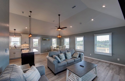 Avon Casa | Novice 4BRM/3Bath house on the canal/sound access close to the beach