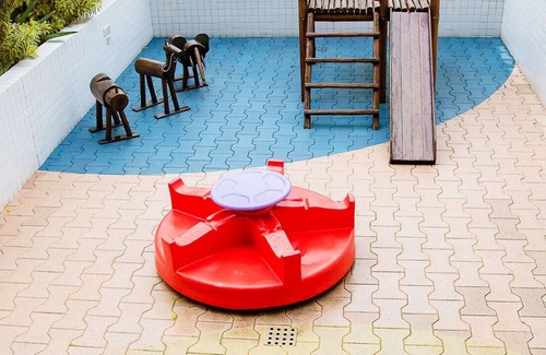 Centro Apartamento | NOVO: Apto com Wi-Fi a 60m da Praia de Bertioga/SP
