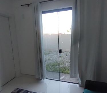 Alexandra Apartamento | Novo, Com Ar Condicionado, Internet, Lavanderia e Garagem, 10 min do centro, 15 min das Praias