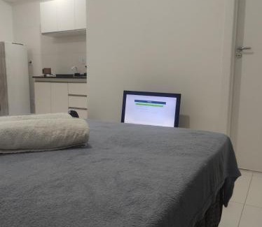 Alexandra Apartamento | Novo, Com Ar Condicionado, Internet, Lavanderia e Garagem, 10 min do centro, 15 min das Praias