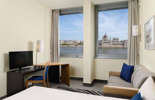 Vizivaros Hotel | Novotel Budapest Danube