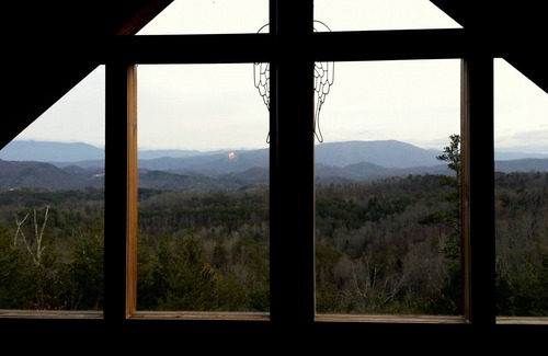 Sevierville Cabina | Stairway to Heaven ... Recluido, impresionantes vistas, decoración elegante, EZ Access,