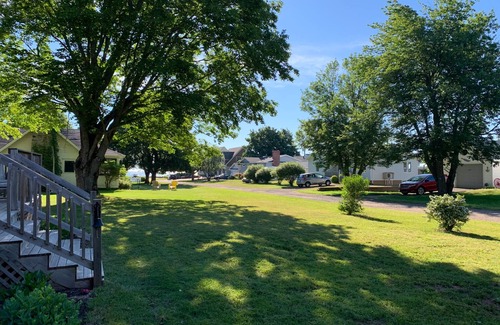 Shediac Bridge Cabaña | Now Booking 2026 Spacious Cottage Close to Parlee beach and Main Street Shediac