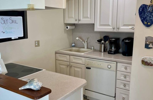 Stone Harbor Condominio | Now Booking Stone Harbor:Sail Away Bay Front Condo