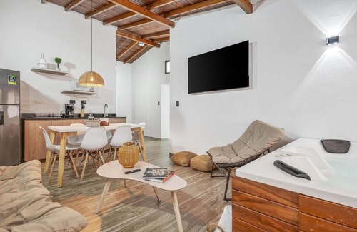 La Florida Apartamento | NOWA Cumbiana Apt - with Hot Tub on Provenza's Main Street