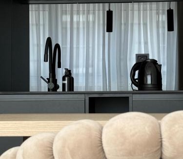 Meszna Apartamento | NOWA RODZINNA STREFA KOMFORTU APARTAMENTY SZYNDZIELNIA 2 Sypialnie & BALKON & GARAŻ PODZIEMNY