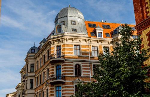 Poznan City Center Apartamento | Nowowiejskiego Old Town Apartment by BookingHost