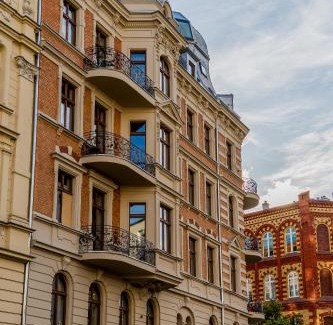 Poznan City Center Apartamento | Nowowiejskiego Old Town Apartment by BookingHost