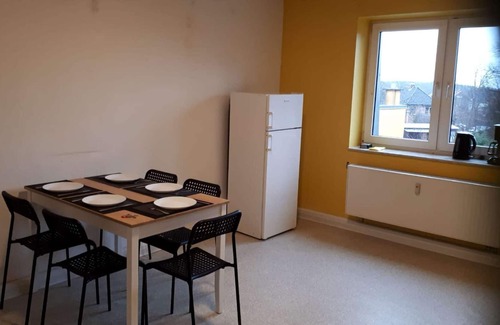 Neupetershain Nord Apartamento | NP02 hermoso apartamento en Neupetershain con WiFi