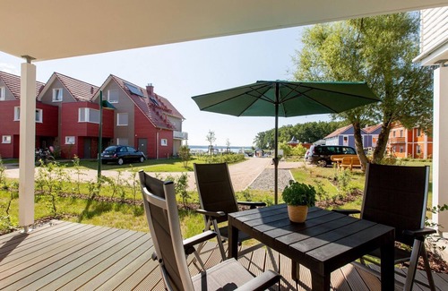 Plau am See Apartamento | Nr 25 Modern 2-room apartment in a quiet location with fireplace. Dog allowed -