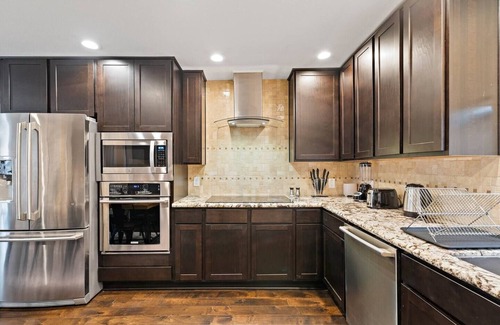 MacGregor Casa | Nr Med Center, DT, Midtown | Game Room | Sleep 16