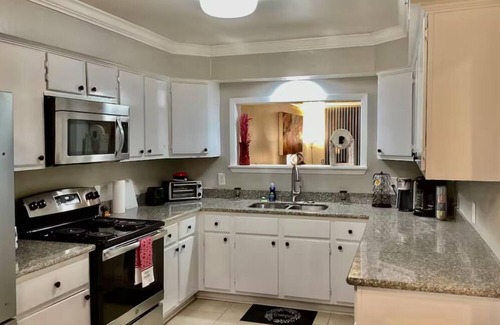 Southgate Apartamento | Med Center & NRG Cozy Chic City Condo