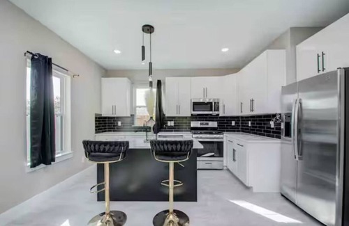 Southeast Houston Casa | NRG Stadium Escape