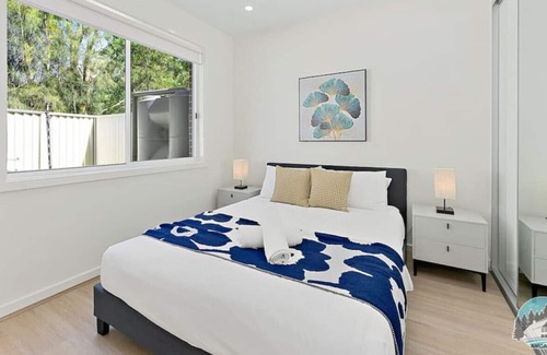 Schofields Casa | NSCH002-3 · Aircabin｜Schofield｜Lovly Comfy｜4 Bed House Parking
