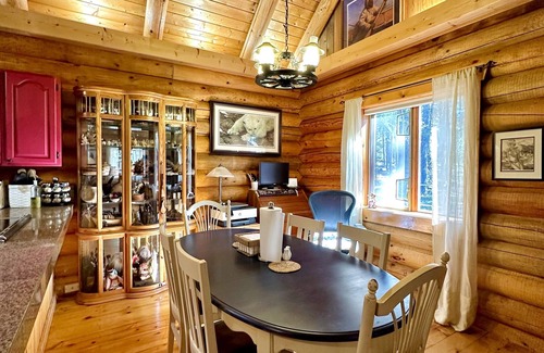 Cle Elum Cabina | Nshira’s Rest | Cabin In The Woods | near trails, lakes