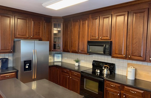 Peachtree City Casa | Townhouse with pool, tennis courts and gym. Easy access to highway and Studios