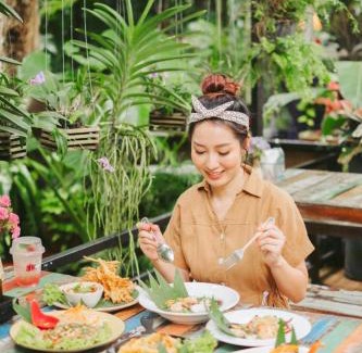 Cherngtalay Cama Y Desayuno | Nua Tone Resort Bang Tao & Cafe
