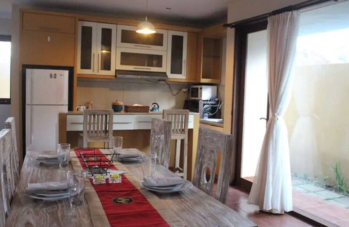 Taman Griya Casa | Nuansa Kori House 4 Bedrooms, Jimbaran