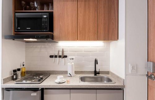 Chico Apartamento | Nuevecuatro by Wynwood House