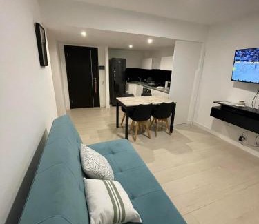 La Perla Apartamento | Nuevo Departamento de categoría de 2 ambientes con cochera y amenities premium en ROYAL PARK Mar del Plata, excelente ubicación a dos cuadras de la playa, para 4 PAX