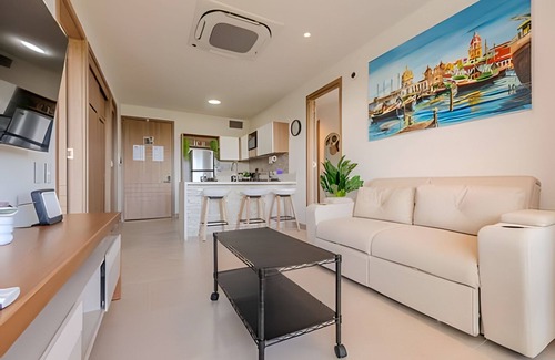 Zona Norte Apartamento | Nuevo, Exclusivo Apto 2BR Laguna Cristalina
