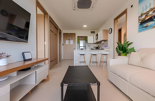 Zona Norte Apartamento | Nuevo, Exclusivo Apto 2BR Laguna Cristalina