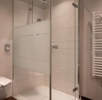 Senftenberg Cama Y Desayuno | Nuhr Medical - Hotel & Restaurant - Ab 3 Nächtigungen von 04 Dezember 2025 bis 08 Dezember 2025 kostenlose 20 Minuten Massage-Halbpension inkludiert Minus 20 Prozent auf Kosmetikbehandlungen