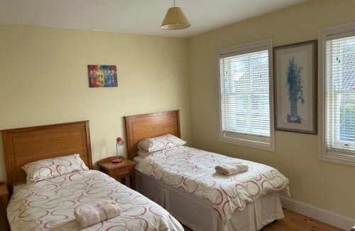 Schull Casa | Number 1 Bank House
