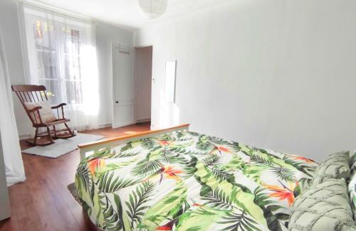 Le Dorat Apartamento | Number 22 - Le Dorat - Apartment One with garden & free parking
