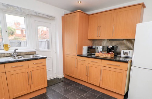Westoe Cabaña | NUMBER FOUR, pet friendly, character holiday cottage in South Shields