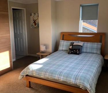 Winestead Casa | Number One - Fully Equipped Self Catering Four Bedroom House next to Dunedin, 15 mins to Spurn, 20 mins to Saltend, 12 mins to Easington